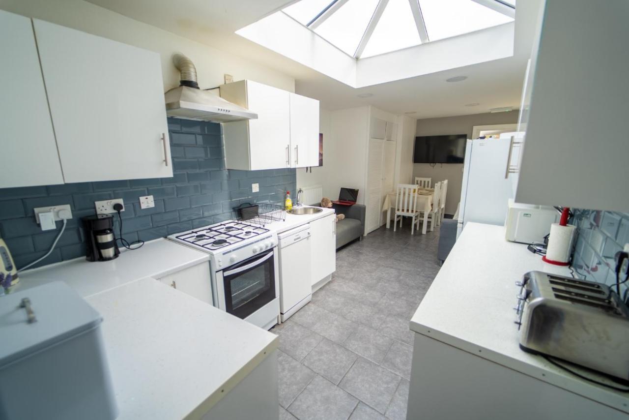 Stay Sa Cosy Equipped Studios Available 10 Mins From The City! Free Wifi &50" Smart Tv'S! Birmingham Kültér fotó